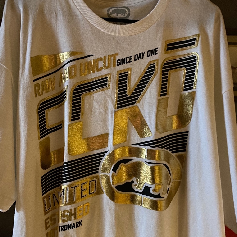 Men’s white and gold ecko shirt